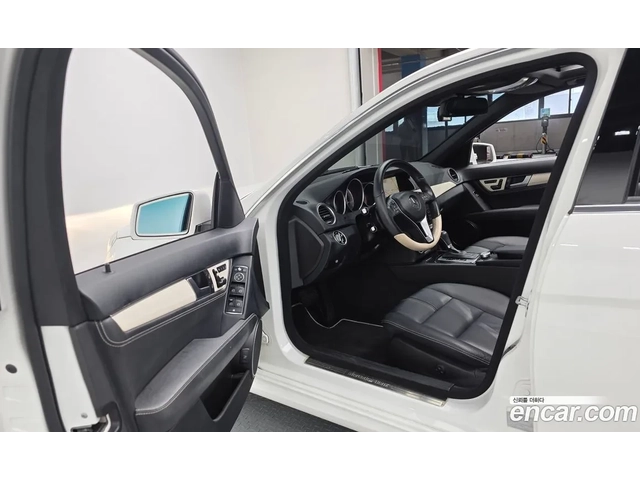 Mercedes-Benz C 200 AMG* ПАНОРАМА* ПАМЕТ* KEYLESS* ILS* Подгрев* - автомобили, коли, обяви за нови и употребявани 2