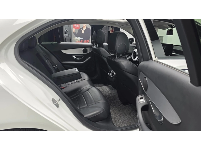Mercedes-Benz C 200 - автомобили, коли, обяви за нови и употребявани 11
