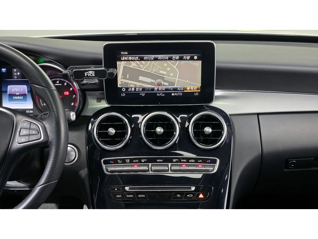Mercedes-Benz C 200 C200 Avantgarde | HUD | MEMORY | Панорама - автомобили, коли, обяви за нови и употребявани 6