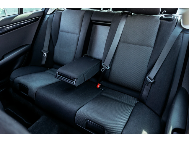 Mercedes-Benz C 220 CDI - FACELIFT - 6M ГАРАНЦИЯ - РЕАЛНИ КИЛОМЕТРИ! - автомобили, коли, обяви за нови и употребявани 14