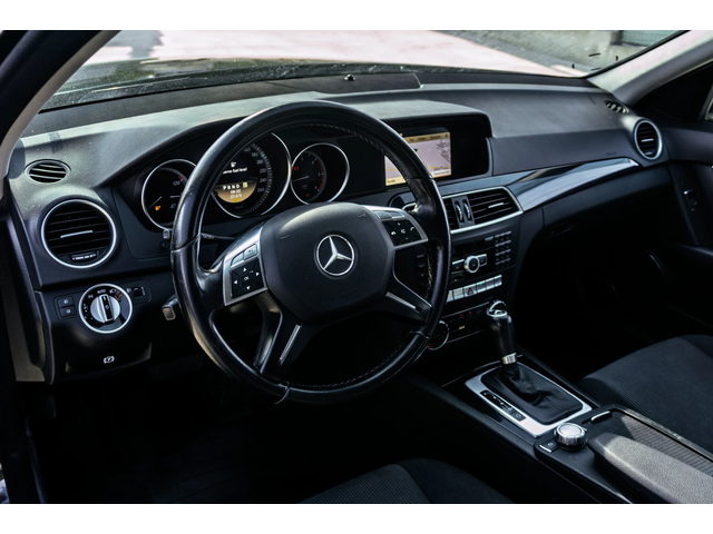 Mercedes-Benz C 220 CDI - FACELIFT - 6M ГАРАНЦИЯ - РЕАЛНИ КИЛОМЕТРИ! - автомобили, коли, обяви за нови и употребявани 8
