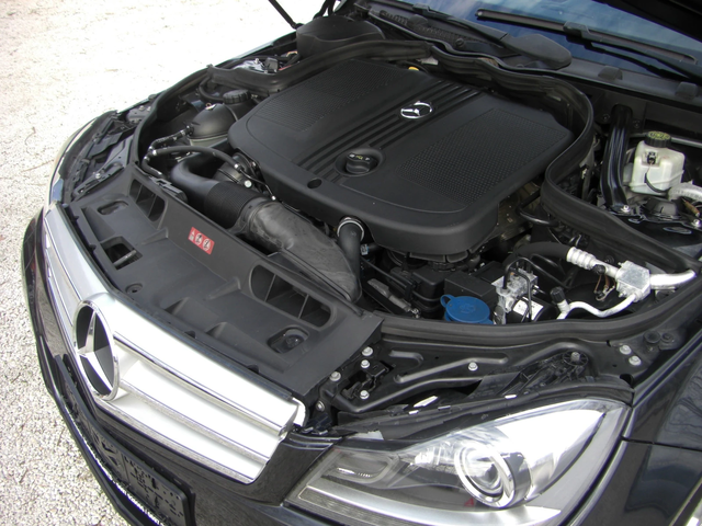 Mercedes-Benz C 220 cdi NAVI AVTOMAT FACCE EURO 5B - автомобили, коли, обяви за нови и употребявани 16