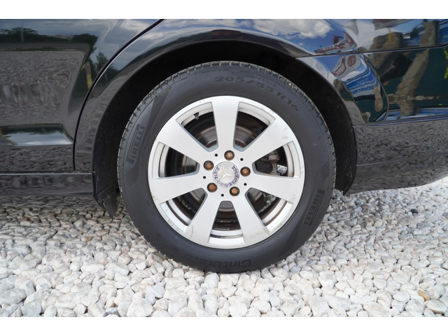 Mercedes-Benz C 220 Перфектен/Обслужен - автомобили, коли, обяви за нови и употребявани 5