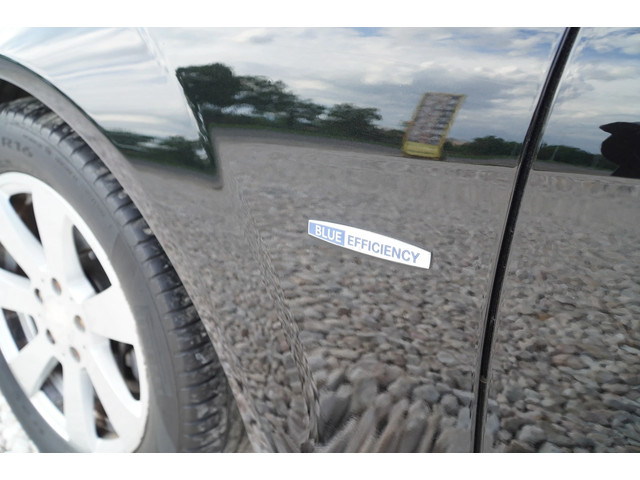 Mercedes-Benz C 220 Перфектен/Обслужен - автомобили, коли, обяви за нови и употребявани 6