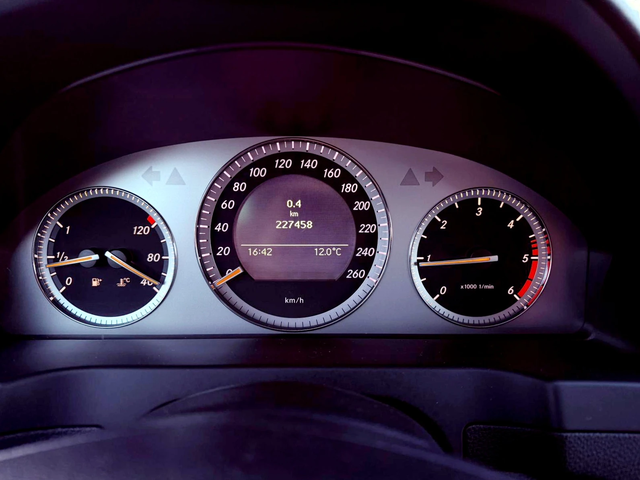 Mercedes-Benz C 220 CDI OM646 СОБСТВЕН ЛИЗИНГ - автомобили, коли, обяви за нови и употребявани 16