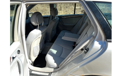 Mercedes-Benz C 220 - автомобили, коли, обяви за нови и употребявани 11