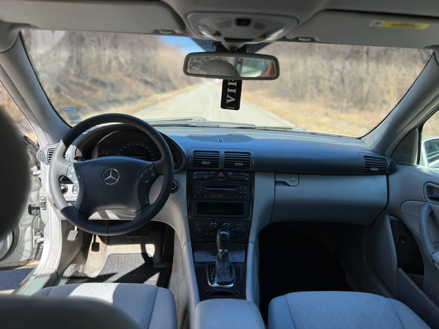 Mercedes-Benz C 220 - автомобили, коли, обяви за нови и употребявани 9