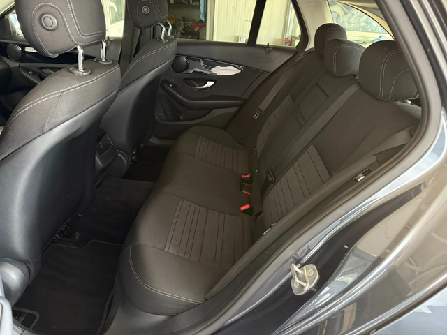 Mercedes-Benz C 220 4Matic* СЕРВИЗНА КНИЖКА С ПЪЛНА ИСТОРИЯ В МЕРЦЕДЕС - автомобили, коли, обяви за нови и употребявани 11