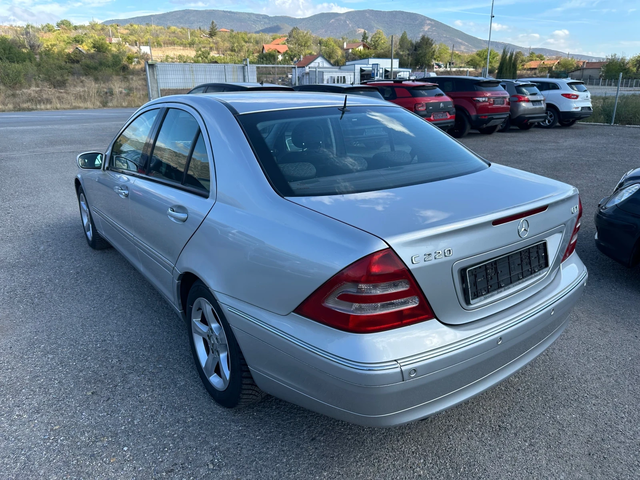 Mercedes-Benz C 220 2.2CDI* 143к.с* АВТОМАТИК* КСЕНОН* ПОДГРЕВ - автомобили, коли, обяви за нови и употребявани 5