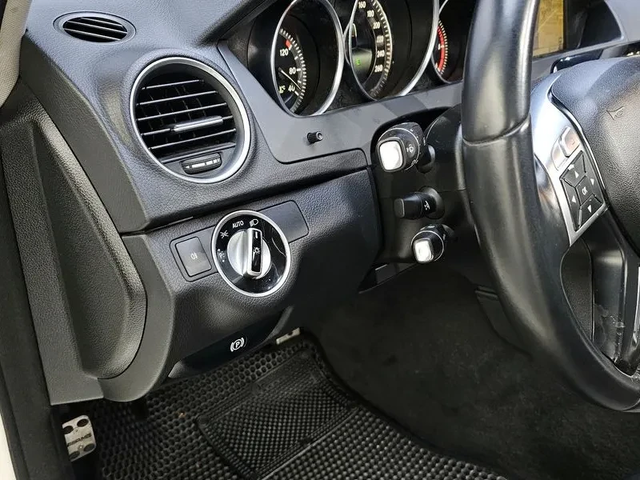 Mercedes-Benz C 220 CDI - автомобили, коли, обяви за нови и употребявани 16