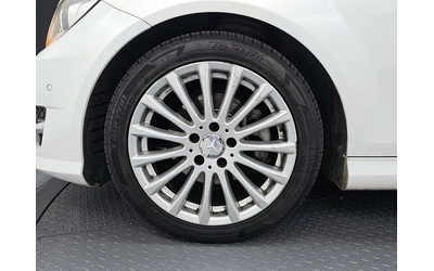 mercedes-benz-c-220 - 4