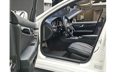 Mercedes-Benz C 220 CDI - автомобили, коли, обяви за нови и употребявани 9