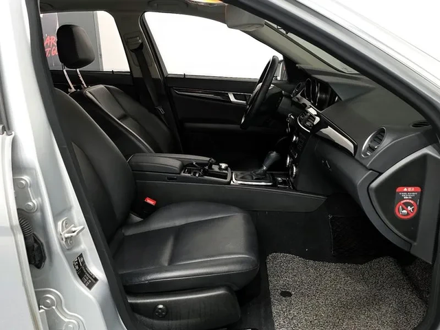 Mercedes-Benz C 220 CDI - автомобили, коли, обяви за нови и употребявани 10