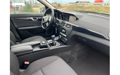 mercedes-benz-c-220 - 4