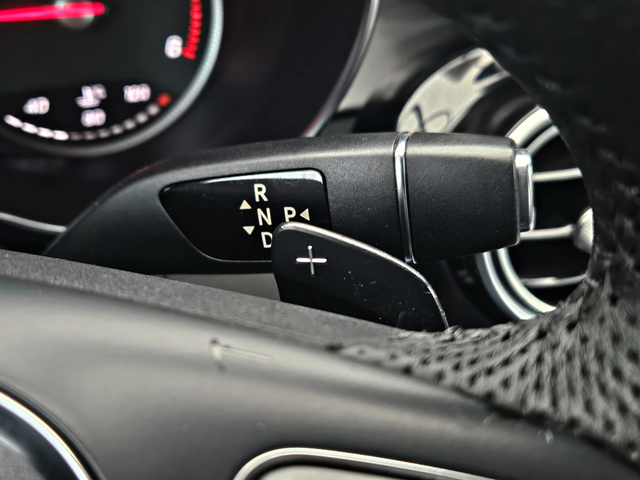 Mercedes-Benz C 220 AMG/9G/GERMANY/CAMERA/AMBIENT/FULL LED/AUTO H/LIZI - автомобили, коли, обяви за нови и употребявани 11