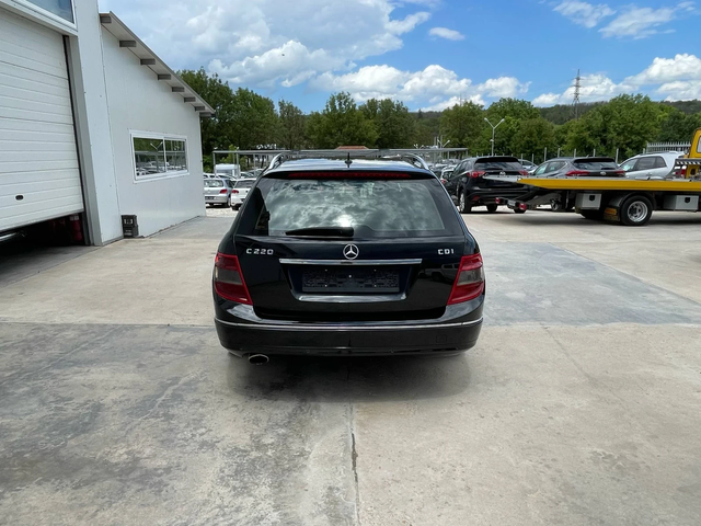 Mercedes-Benz C 220 2.2cdi * AMG* NAVI* UNIKAT* - автомобили, коли, обяви за нови и употребявани 5