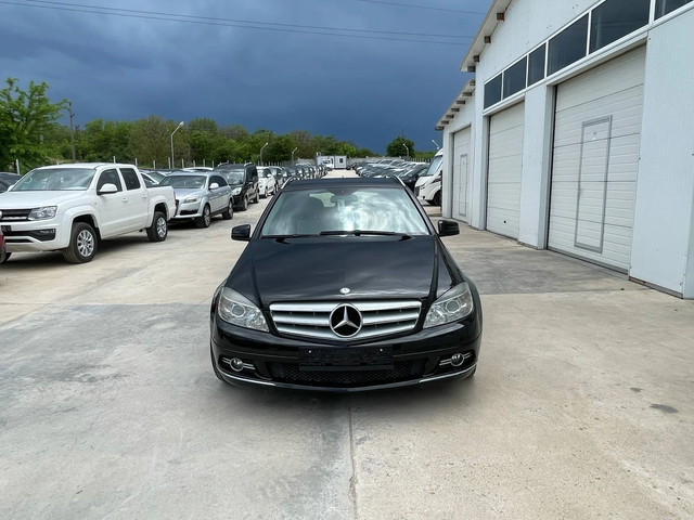Mercedes-Benz C 220 2.2cdi * AMG* NAVI* UNIKAT* - автомобили, коли, обяви за нови и употребявани 9