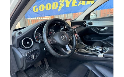 Mercedes-Benz C 220 AMG* БЯЛ* LED* 9G - автомобили, коли, обяви за нови и употребявани 9