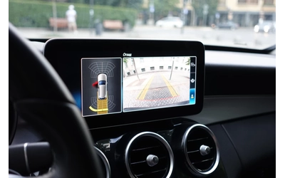 Mercedes-Benz C 220 d / AMG Line / Multibeam LED / Digital - автомобили, коли, обяви за нови и употребявани 9