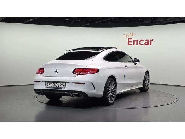 Mercedes-Benz C 220 d / AMG ПАКЕТ / BURMESTER / CARBON / ШИБИДАХ/ HUD - автомобили, коли, обяви за нови и употребявани 1