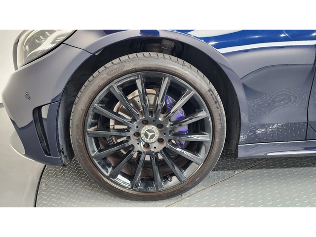 Mercedes-Benz C 220 AMG PK* FACELIFT* HEAD-UP* KEYLESS* CARBON* КРАЙНА - автомобили, коли, обяви за нови и употребявани 4