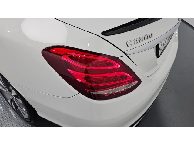 Mercedes-Benz C 220 - автомобили, коли, обяви за нови и употребявани 7