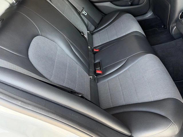 Mercedes-Benz C 220 d, 4-MATIC, SPORT-FULL SERVICE MERCEDES+ ФАКТУРИ!! - автомобили, коли, обяви за нови и употребявани 11