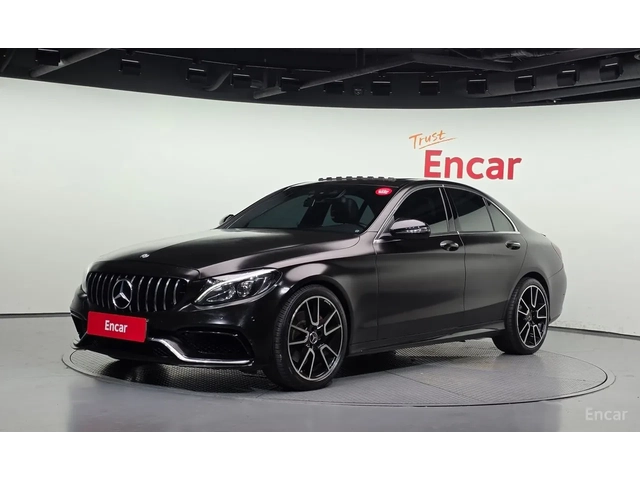 Mercedes-Benz C 220 d / C63 AMG ПАКЕТ / ПАНОРАМА / КАМЕРА / HUD / - автомобили, коли, обяви за нови и употребявани 0