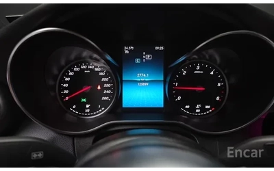 Mercedes-Benz C 220 d 4MATIC | AIRMATIC | AMG ПАКЕТ | DISTRONIC | 360 - автомобили, коли, обяви за нови и употребявани 9