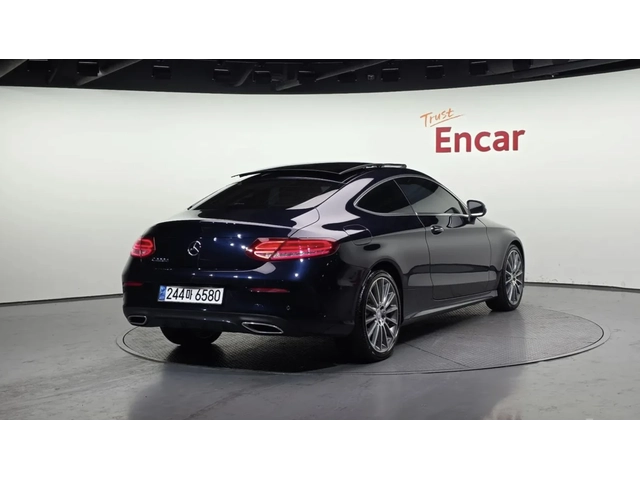 Mercedes-Benz C 220 d / AMG ПАКЕТ / HUD - автомобили, коли, обяви за нови и употребявани 1