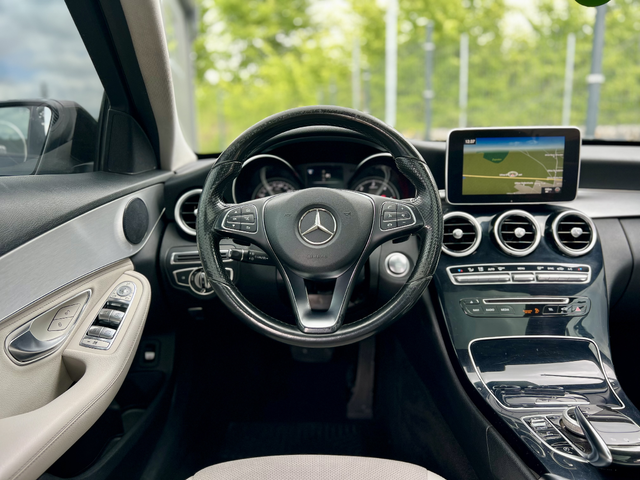 Mercedes-Benz C 220 AMG LINE / ПАНОРАМЕН ТАВАН / KEYLESS GO - автомобили, коли, обяви за нови и употребявани 7