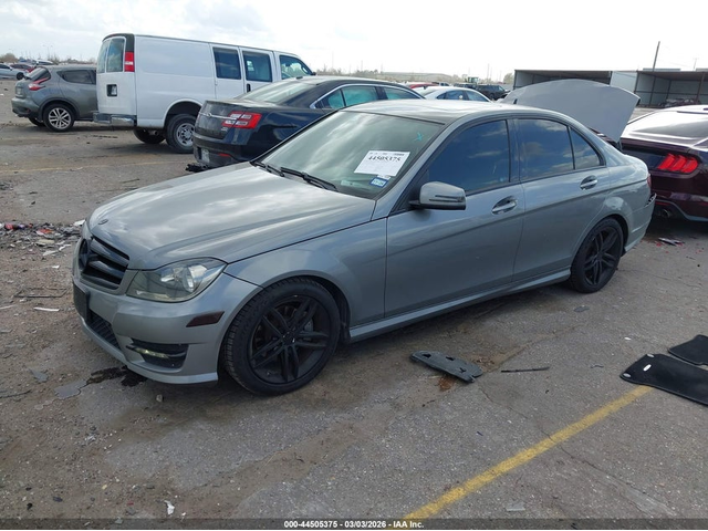 Mercedes-Benz C 250 1.8L I-4 DI, DOHC, VVT, TURBO, 201HP Rear Wheel Drive - автомобили, коли, обяви за нови и употребявани 1
