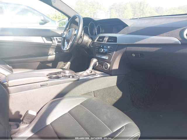 Mercedes-Benz C 250 1.8L I-4 DI, DOHC, VVT, TURBO, 201HP Rear Wheel Drive - автомобили, коли, обяви за нови и употребявани 4