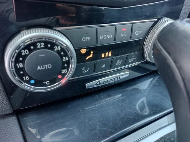 Mercedes-Benz C 250 CDI 4-matic BLUE EFFICIENCY - автомобили, коли, обяви за нови и употребявани 9