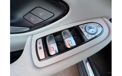 Mercedes-Benz C 250 BiTurbo* AMG* LED - автомобили, коли, обяви за нови и употребявани 11
