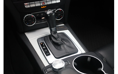 Mercedes-Benz C C - автомобили, коли, обяви за нови и употребявани 17