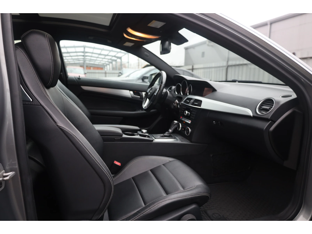 Mercedes-Benz C C - автомобили, коли, обяви за нови и употребявани 7