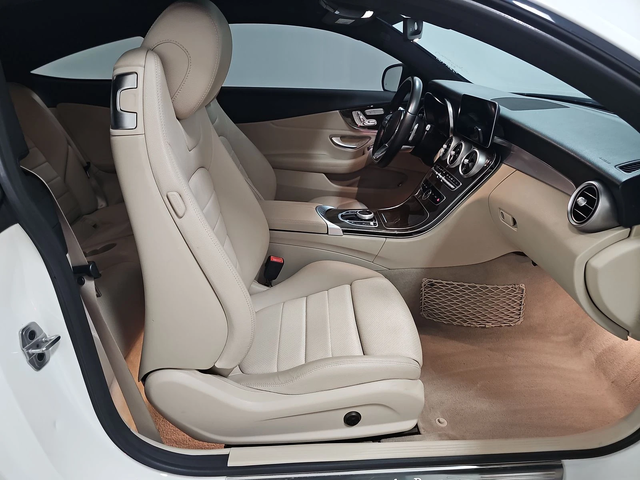 Mercedes-Benz C 300 AMG* 9G* BURMASTER* PANO* KEYLESS GO* AMBIENT* FAC - автомобили, коли, обяви за нови и употребявани 11