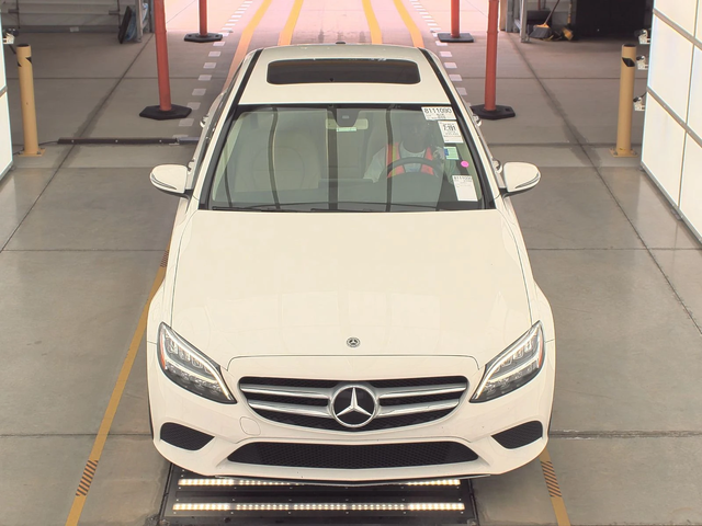 Mercedes-Benz C 300 FACELIFT* KEYLESS GO* М.ТОЧКА* ПОДГРЕВ* KAMERA - автомобили, коли, обяви за нови и употребявани 1