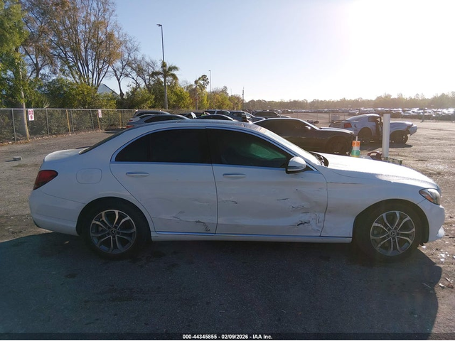 Mercedes-Benz C 300 2.0L I-4 DI, DOHC, VVT, TURBO, 241HP All Wheel Drive - автомобили, коли, обяви за нови и употребявани 12
