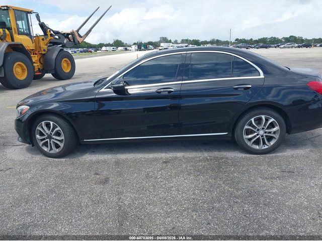 Mercedes-Benz C 300 2.0L I-4 DI, DOHC, VVT, TURBO, 241HP All Wheel Drive - автомобили, коли, обяви за нови и употребявани 13