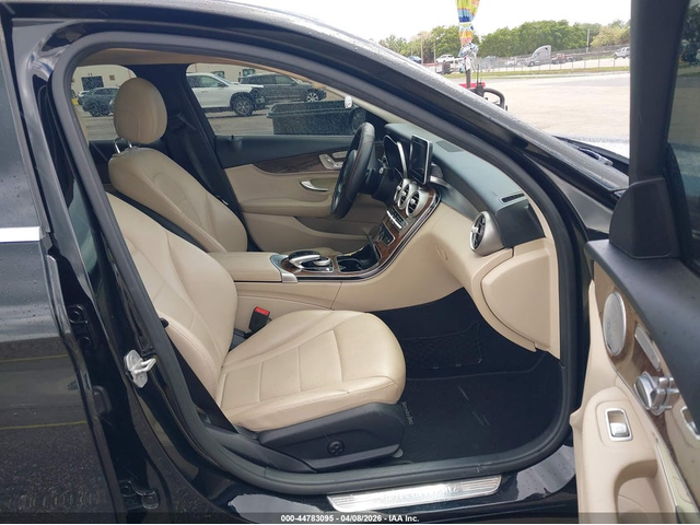 Mercedes-Benz C 300 2.0L I-4 DI, DOHC, VVT, TURBO, 241HP All Wheel Drive - автомобили, коли, обяви за нови и употребявани 4