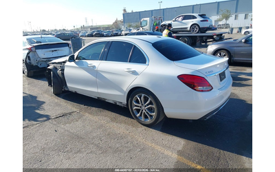 mercedes-benz-c-300-2-0l-i-4-di-dohc-vvt-turbo-241hp-rear-wheel-drive - 2