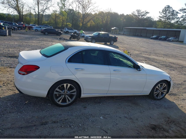 Mercedes-Benz C 300 2.0L I-4 DI, DOHC, VVT, TURBO, 241HP Rear Wheel Drive - автомобили, коли, обяви за нови и употребявани 12