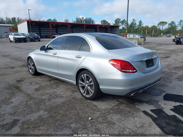 Mercedes-Benz C 300 2.0L I-4 DI, DOHC, VVT, TURBO, 241HP Rear Wheel Drive - автомобили, коли, обяви за нови и употребявани 2