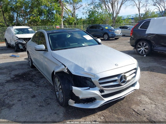 Mercedes-Benz C 300 2.0L I-4 DI, DOHC, VVT, TURBO, 241HP Rear Wheel Drive - автомобили, коли, обяви за нови и употребявани 5