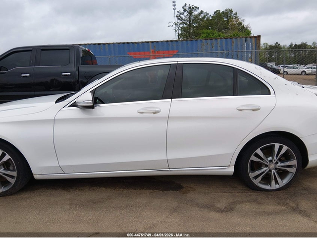 Mercedes-Benz C 300 2.0L I-4 DI, DOHC, VVT, TURBO, 241HP Rear Wheel Drive - автомобили, коли, обяви за нови и употребявани 13