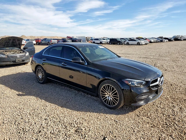 Mercedes-Benz C 300 360* DIGITAL* DISTRONIC* BURMESTER* - автомобили, коли, обяви за нови и употребявани 3