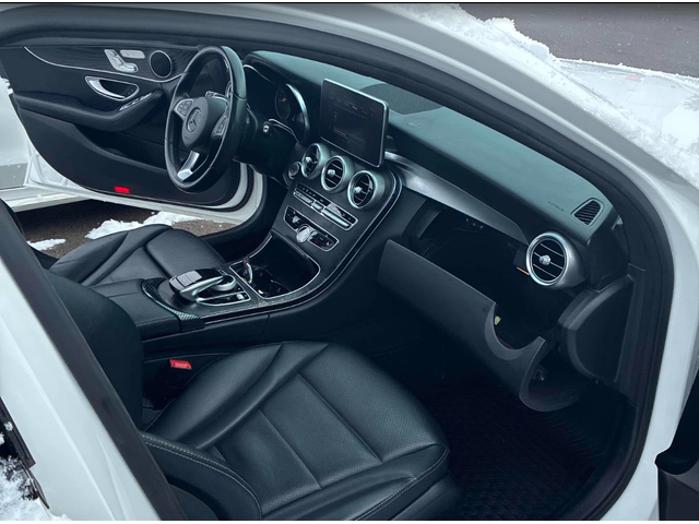 Mercedes-Benz C 300 - автомобили, коли, обяви за нови и употребявани 10