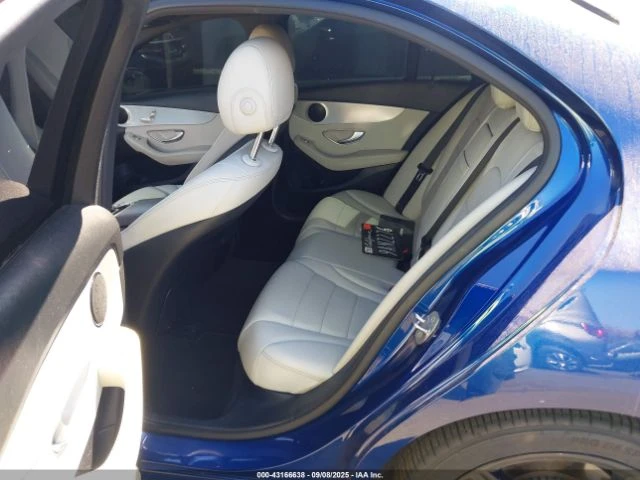 Mercedes-Benz C 300 - автомобили, коли, обяви за нови и употребявани 7